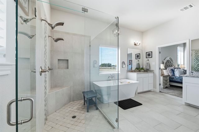 219 Columbia Court, Springtown, TX 76082