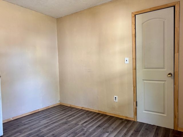 617 N Washington St, Belle Plaine, KS 67013