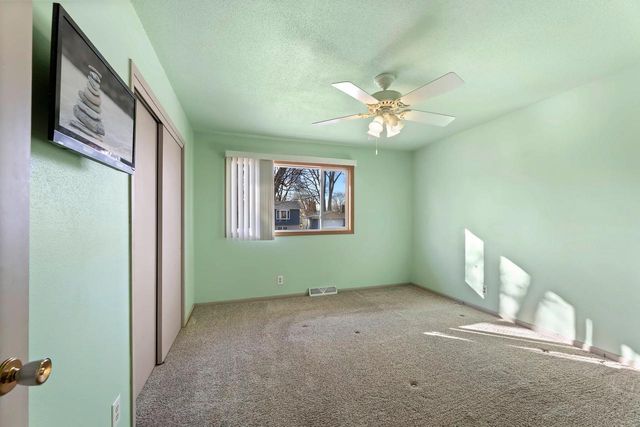 1605 Cliffview DRIVE, Holmen, WI 54636