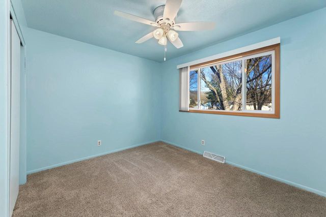 1605 Cliffview DRIVE, Holmen, WI 54636