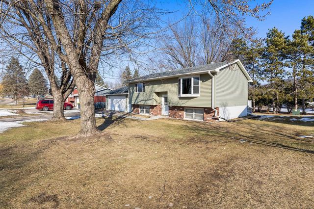 1605 Cliffview DRIVE, Holmen, WI 54636