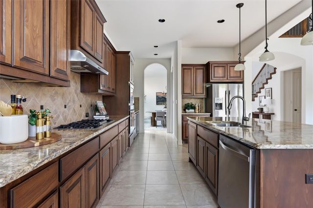 8817 Ambrosia DR, Austin, TX 78738