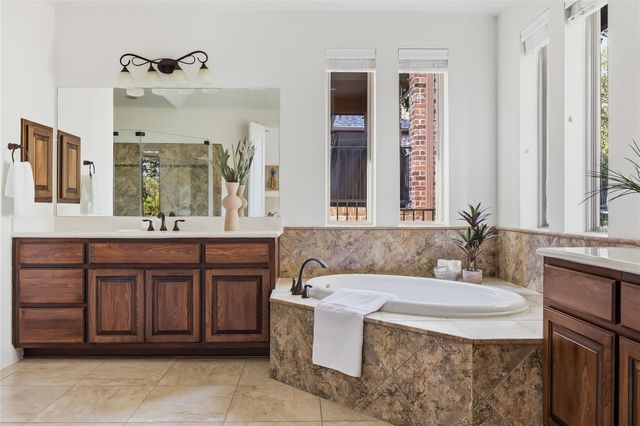 8817 Ambrosia DR, Austin, TX 78738