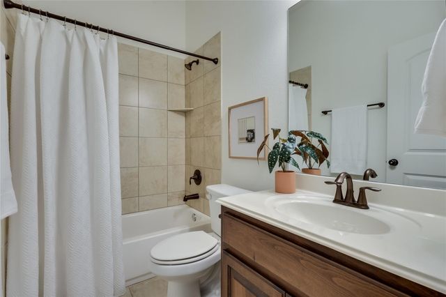 8817 Ambrosia DR, Austin, TX 78738