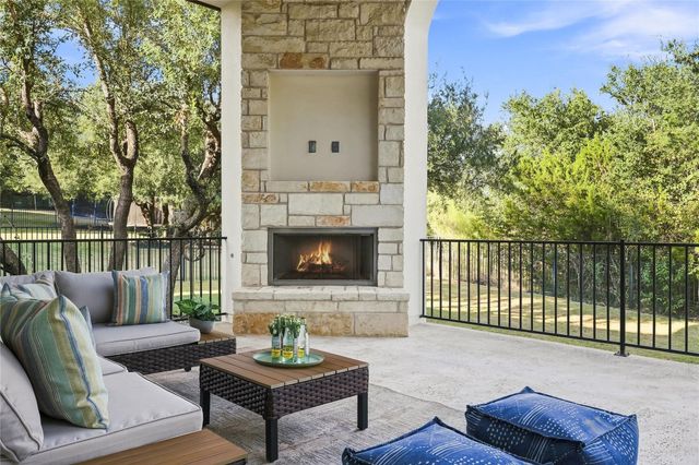 8817 Ambrosia DR, Austin, TX 78738