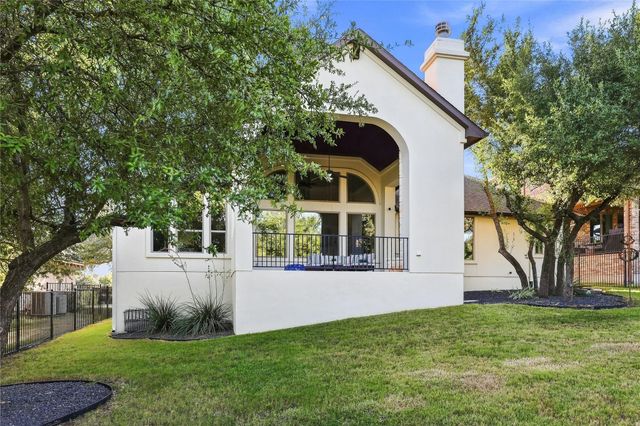 8817 Ambrosia DR, Austin, TX 78738