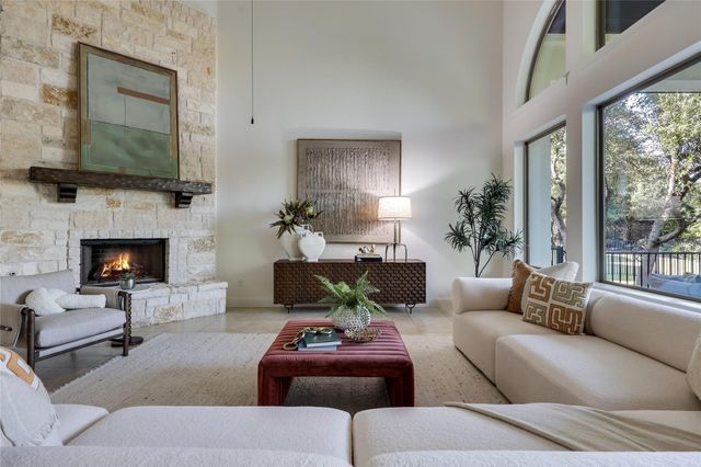 8817 Ambrosia DR, Austin, TX 78738