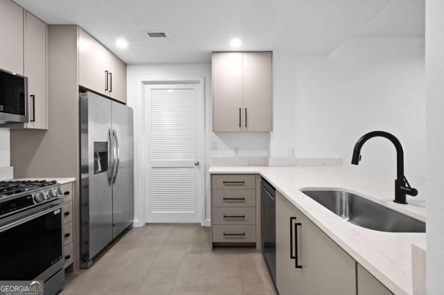 3338 Peachtree Road NE 1606, Atlanta, GA 30326