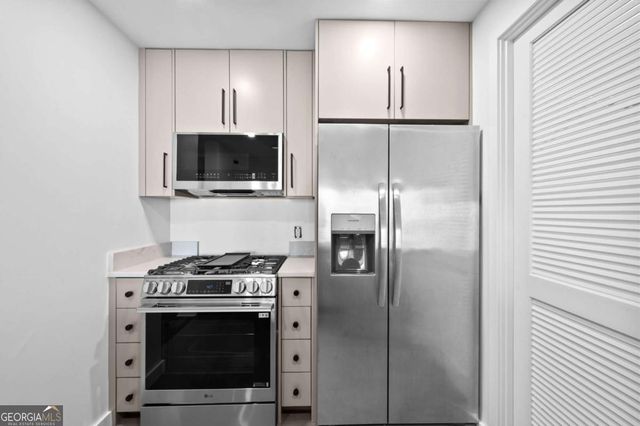 3338 Peachtree Road NE 1606, Atlanta, GA 30326