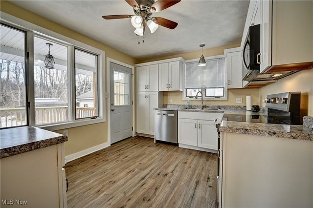 405 Tuscarawas Avenue NW, Brewster, OH 44613