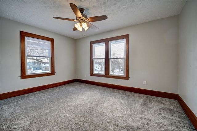 405 Tuscarawas Avenue NW, Brewster, OH 44613