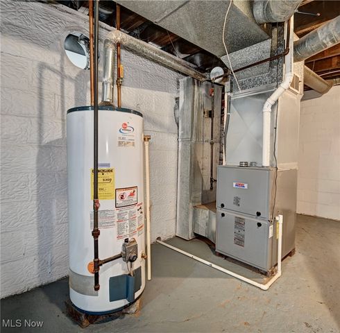 405 Tuscarawas Avenue NW, Brewster, OH 44613