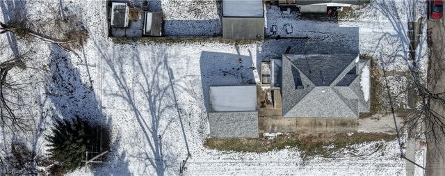 405 Tuscarawas Avenue NW, Brewster, OH 44613