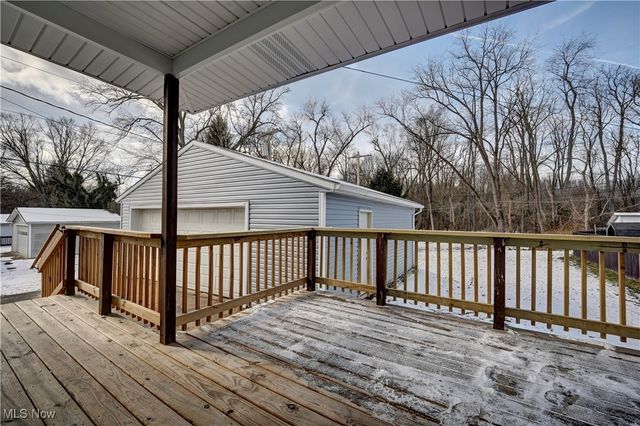 405 Tuscarawas Avenue NW, Brewster, OH 44613