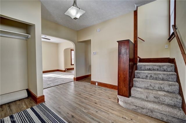 405 Tuscarawas Avenue NW, Brewster, OH 44613