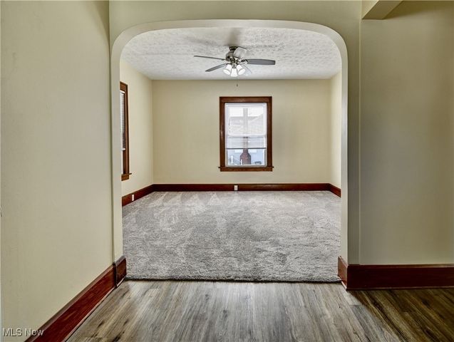 405 Tuscarawas Avenue NW, Brewster, OH 44613