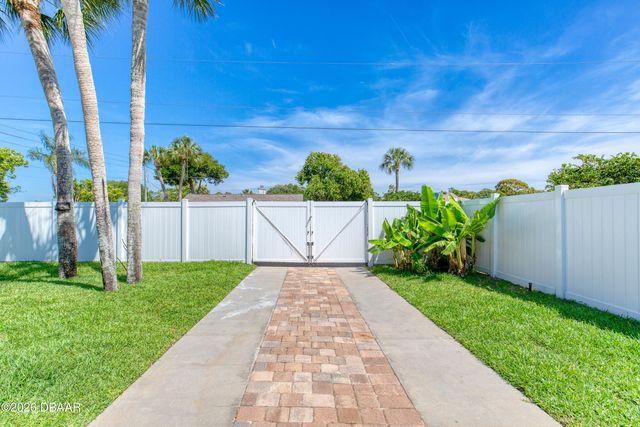 599 Andrews Street, Ormond Beach, FL 32174