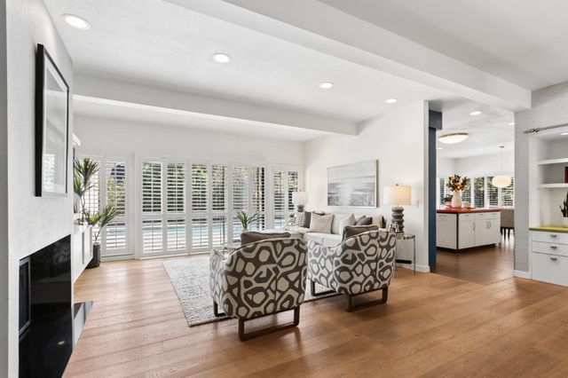 11 River Garden Ct, Sacramento, CA 95831