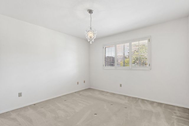 11 River Garden Ct, Sacramento, CA 95831