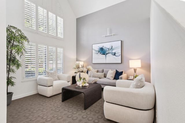 11 River Garden Ct, Sacramento, CA 95831