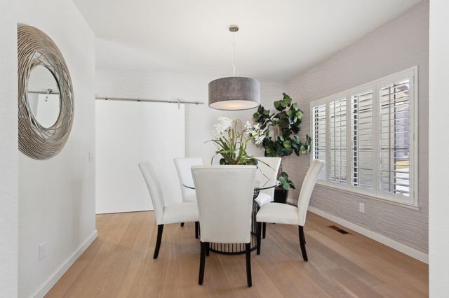 11 River Garden Ct, Sacramento, CA 95831