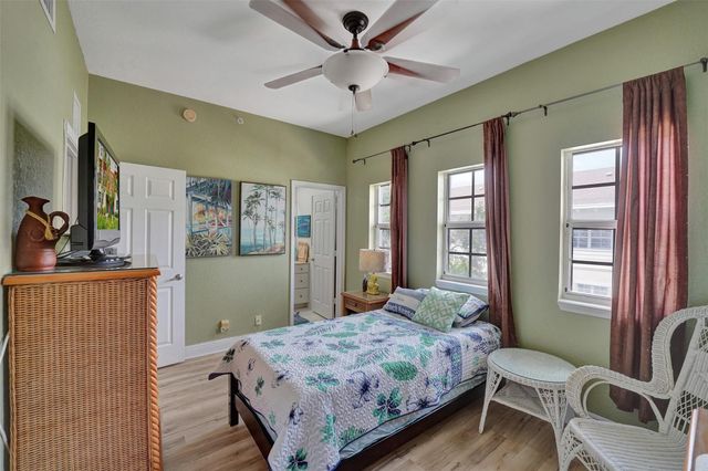 617 SW 2nd Drive, Pompano Beach, FL 33060