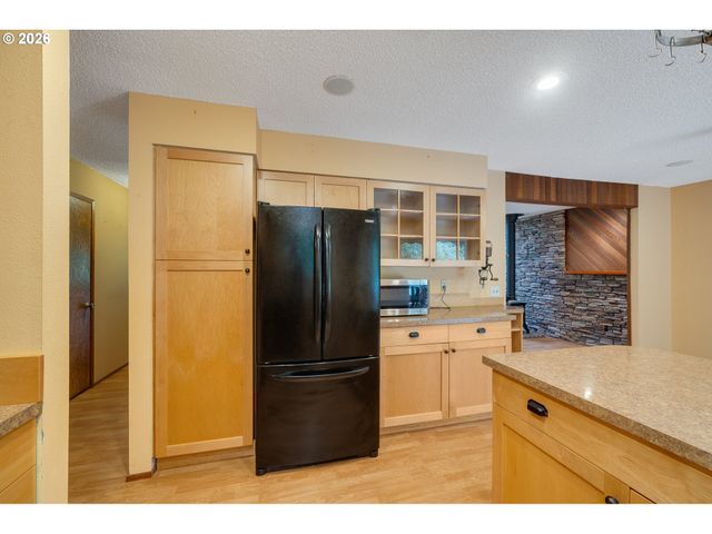 17005 SOUTHPOINT Dr, Nehalem, OR 97131