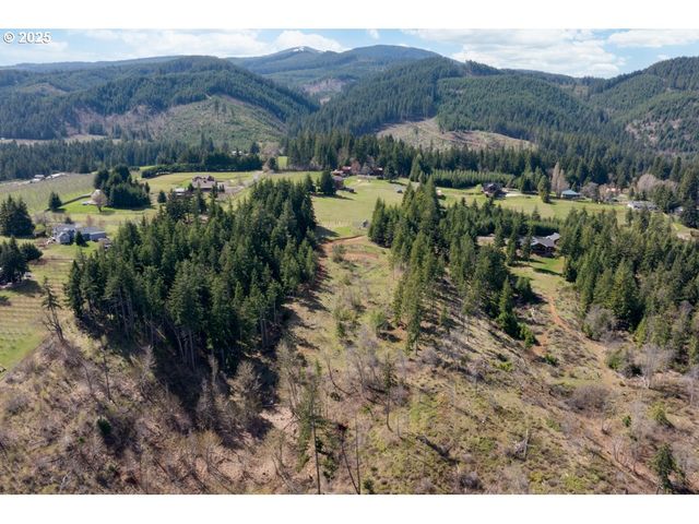 5369 YORK HILL Dr, Hood River, OR 97031
