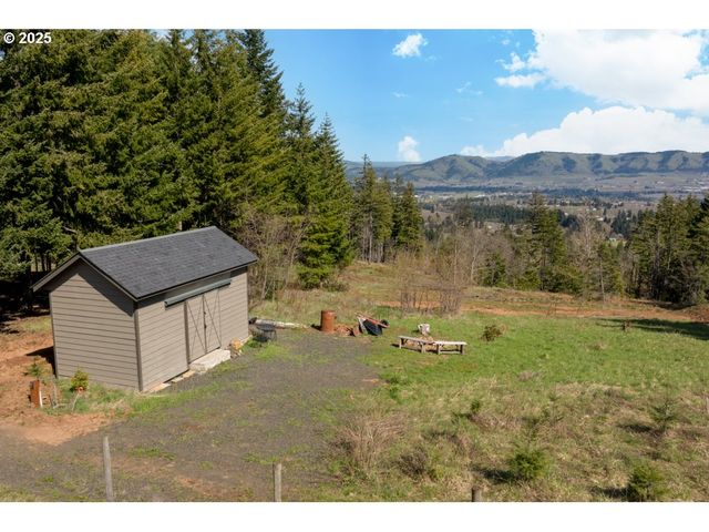 5369 YORK HILL Dr, Hood River, OR 97031