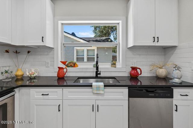 6724 RYDHOLM Street, Jacksonville, FL 32208