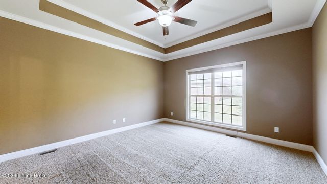 504 Autumn Grove Cir, New Albany, IN 47150