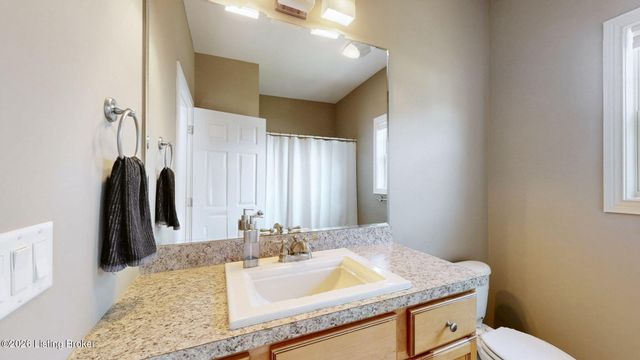 504 Autumn Grove Cir, New Albany, IN 47150
