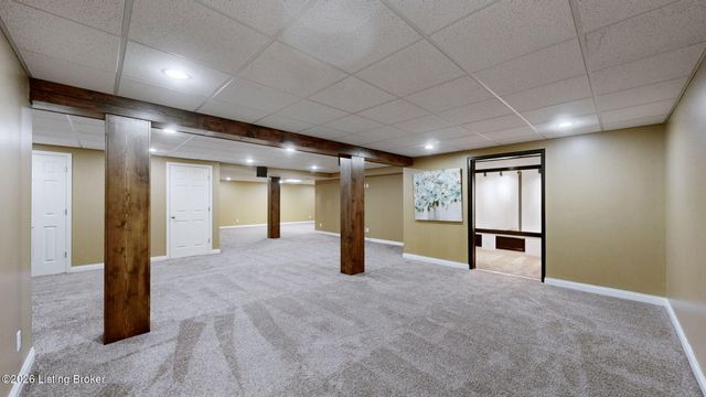 504 Autumn Grove Cir, New Albany, IN 47150