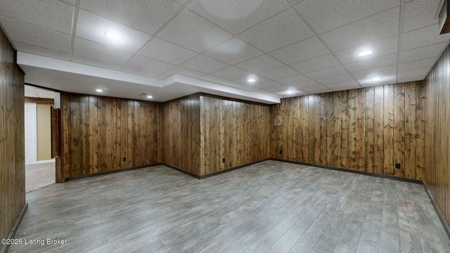 504 Autumn Grove Cir, New Albany, IN 47150