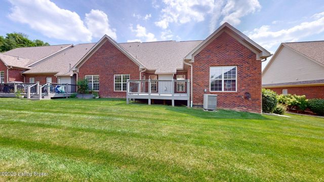 504 Autumn Grove Cir, New Albany, IN 47150
