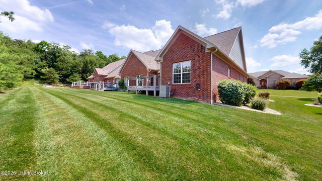 504 Autumn Grove Cir, New Albany, IN 47150