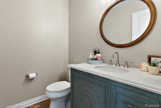 22461 Benjamin Street, Saint Clair Shores, MI 48081