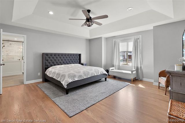 22461 Benjamin Street, Saint Clair Shores, MI 48081