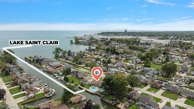22461 Benjamin Street, Saint Clair Shores, MI 48081