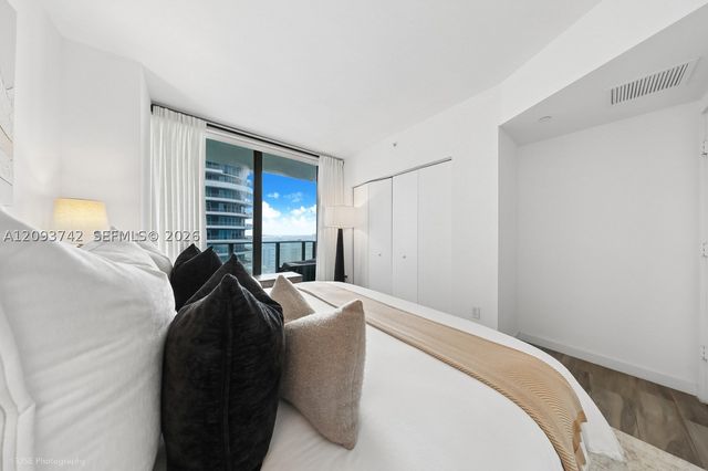 1300 S Miami Ave 2310, Miami, FL 33130