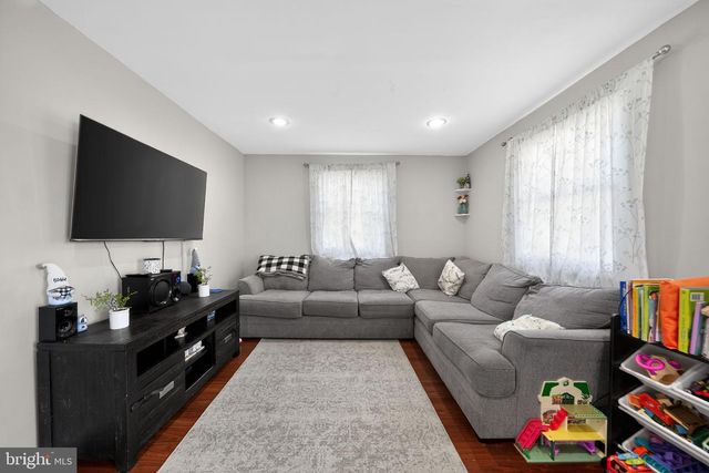 222 UNION AVE, Bellmawr, NJ 08031