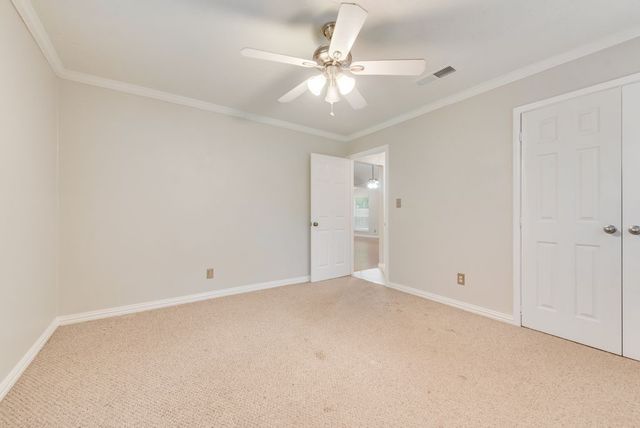 809 Buffalo Drive, Arlington, TX 76013