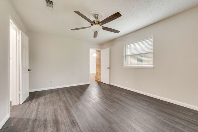 809 Buffalo Drive, Arlington, TX 76013