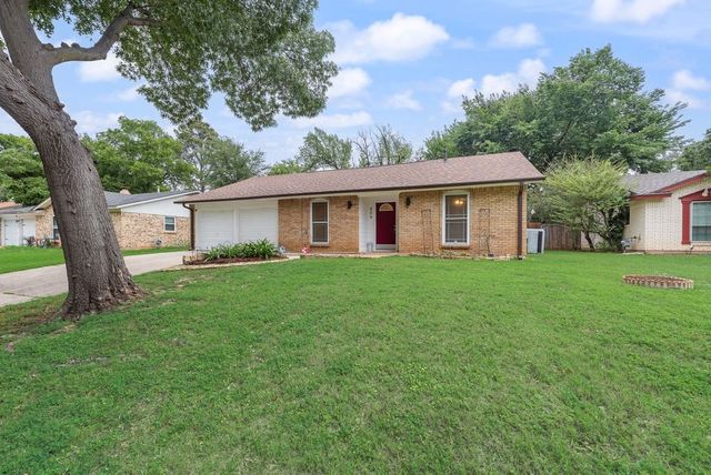 809 Buffalo Drive, Arlington, TX 76013