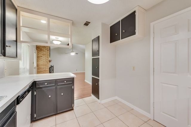 809 Buffalo Drive, Arlington, TX 76013