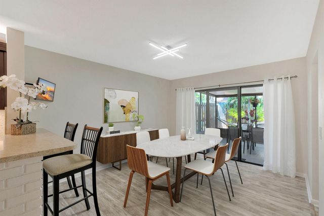 3530 E Gardens East Drive E B, Palm Beach Gardens, FL 33410