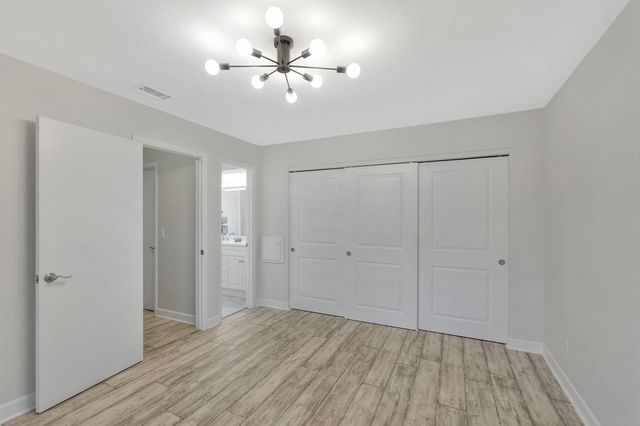 3530 E Gardens East Drive E B, Palm Beach Gardens, FL 33410