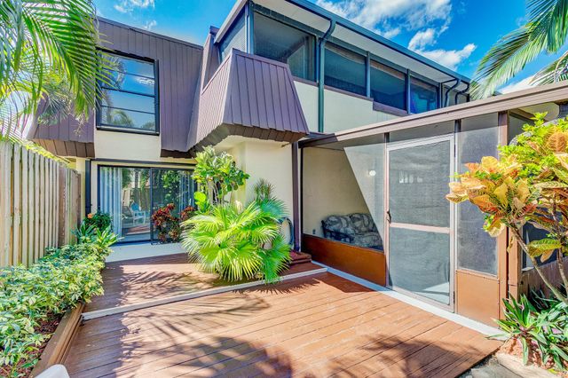 3530 E Gardens East Drive E B, Palm Beach Gardens, FL 33410