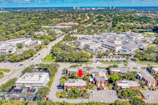 3530 E Gardens East Drive E B, Palm Beach Gardens, FL 33410