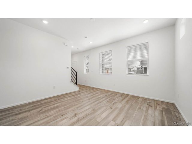 4161 Marblewood Dr, Johnstown, CO 80534